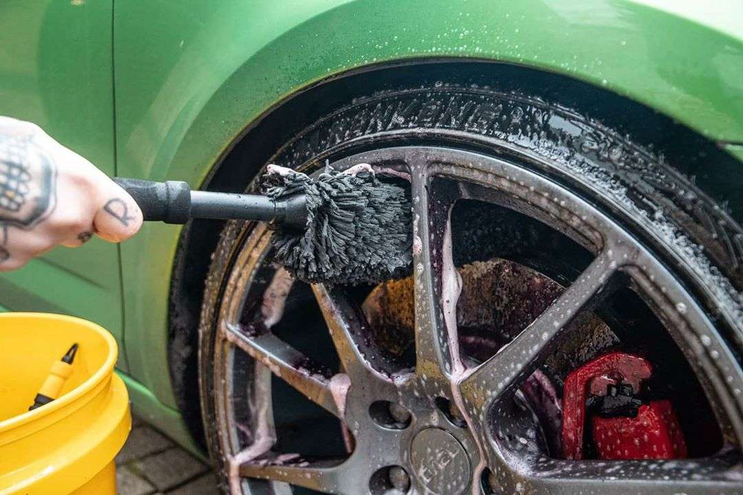 Supreme Wheel Brush Medium - Meguiar’s - MineNext